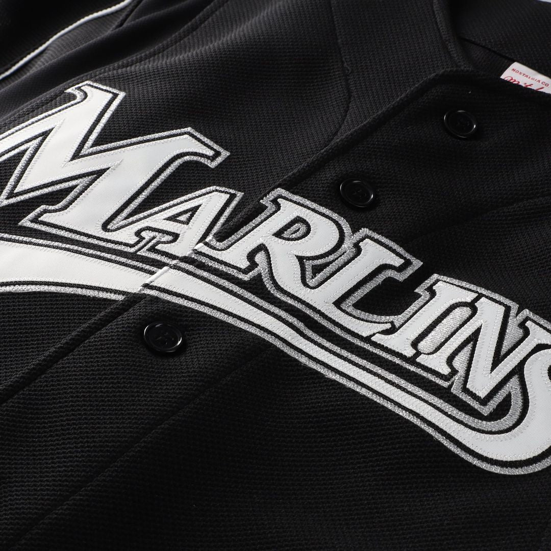Men's Florida Marlins Dontrelle Willis Black Cooperstown Collection Mesh Batting Practice Button-Up MLB Baseball Jersey - view 4
