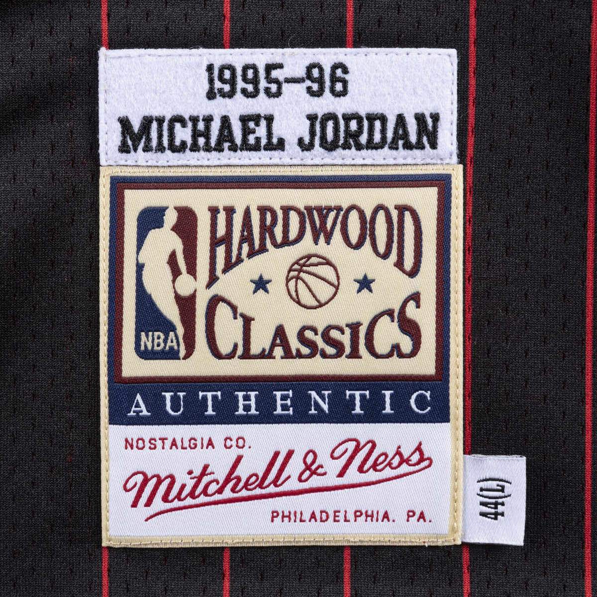 Men's Chicago Bulls NBA Basketball Jersey Michael Jordan 1997-98 - view 14