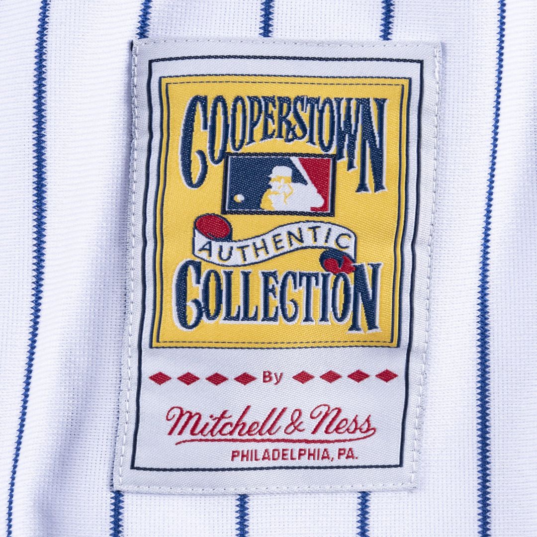 Men's Chicago Cubs Ryne Sandberg White Cooperstown Collection 1987 MLB Baseball Jersey - view 5