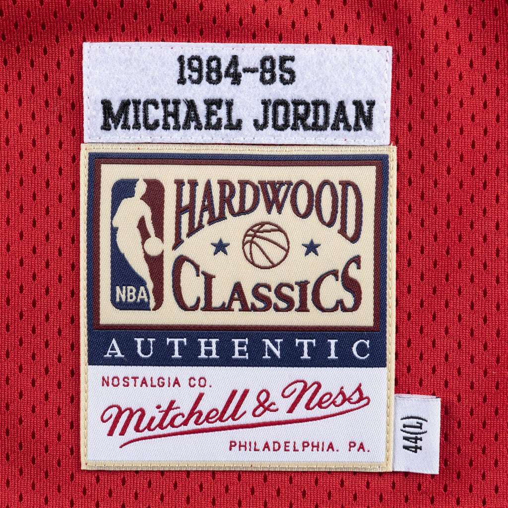 Men's Chicago Bulls NBA Basketball Jersey Michael Jordan 1984-85 - view 4