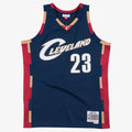 Men's LeBron James Navy Cleveland Cavaliers 2008-09 Hardwood Classics Swingman NBA Basketball Jersey - view 1