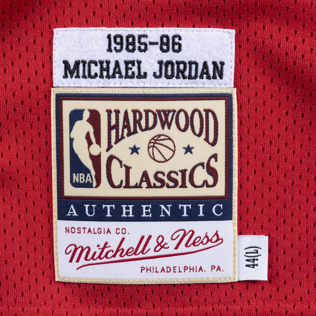 Men's Chicago Bulls NBA Basketball Jersey Michael Jordan 1985-86 - view 4