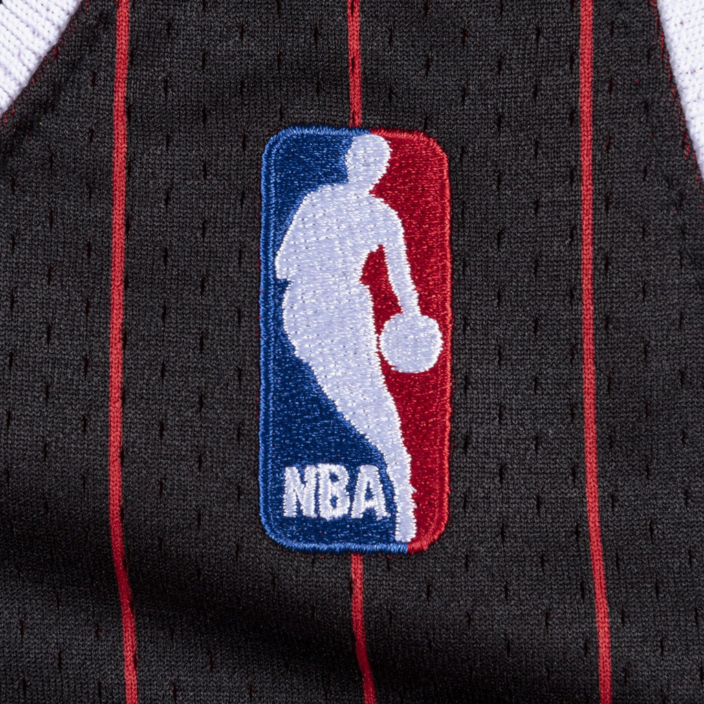 Men's Chicago Bulls NBA Basketball Jersey Michael Jordan 1997-98 - view 15