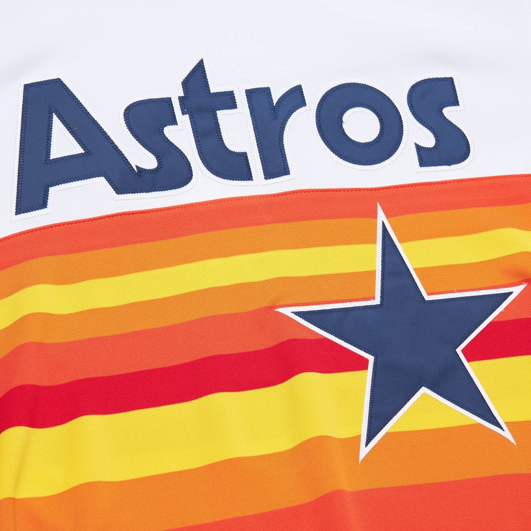 Men's Houston Astros Lance Berkman White 2004 Cooperstown Collection Throwback MLB Baseball Jersey - view 4