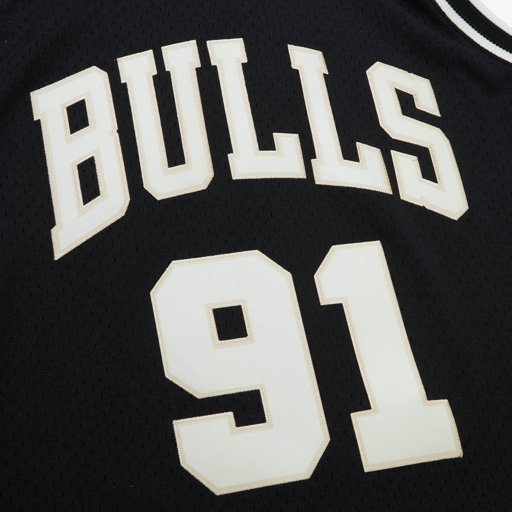 Men's Chicago Bulls Off Court Swingman NBA Basketball Jersey Dennis Rodman 1997 - view 4