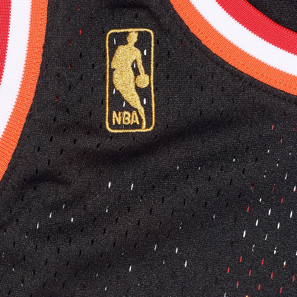 Men's Alonzo Mourning Black Miami Heat Hardwood Classics Swingman NBA Basketball Jersey - view 4