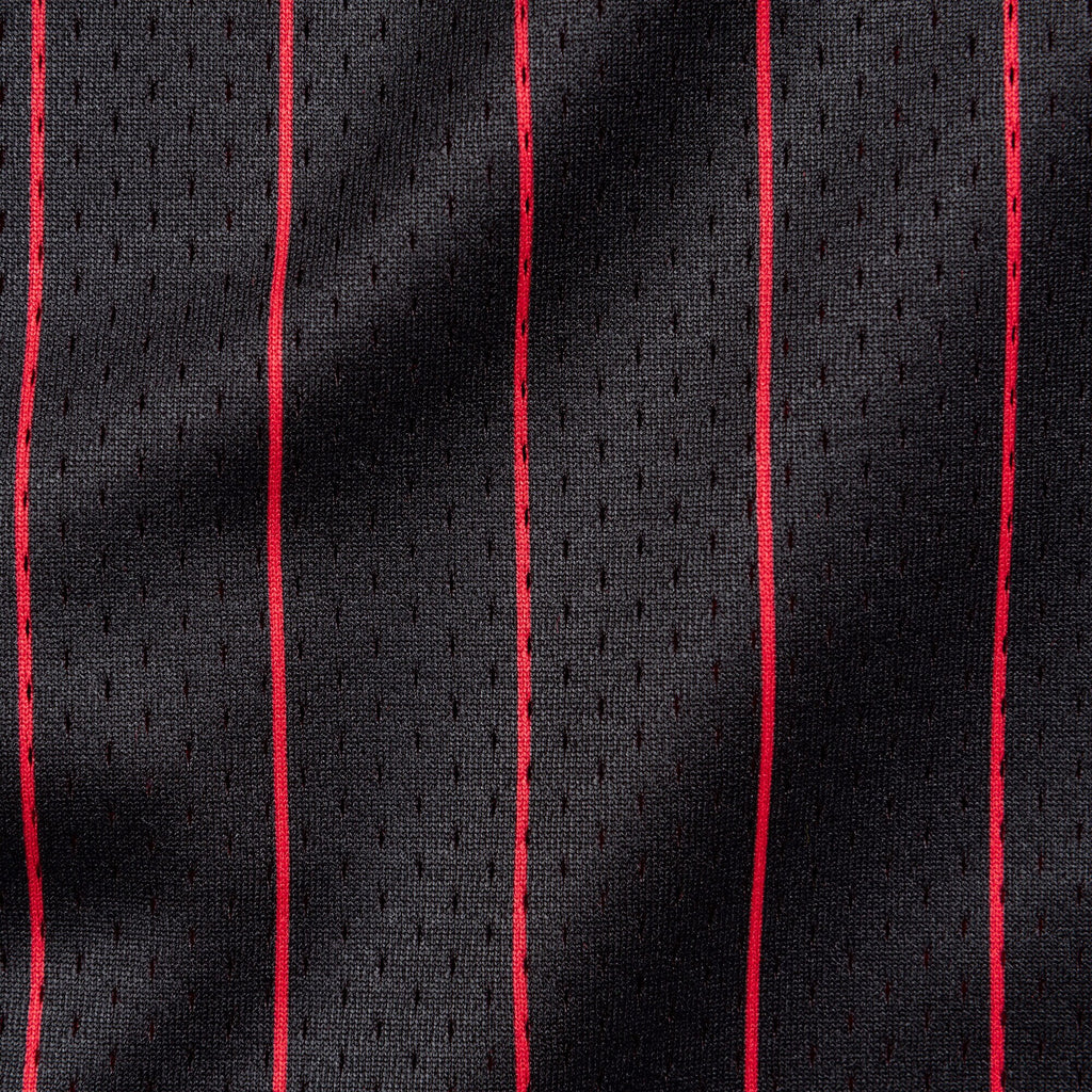 Men's Chicago Bulls NBA Basketball Jersey Alternate Michael Jordan 1996-97 - view 7