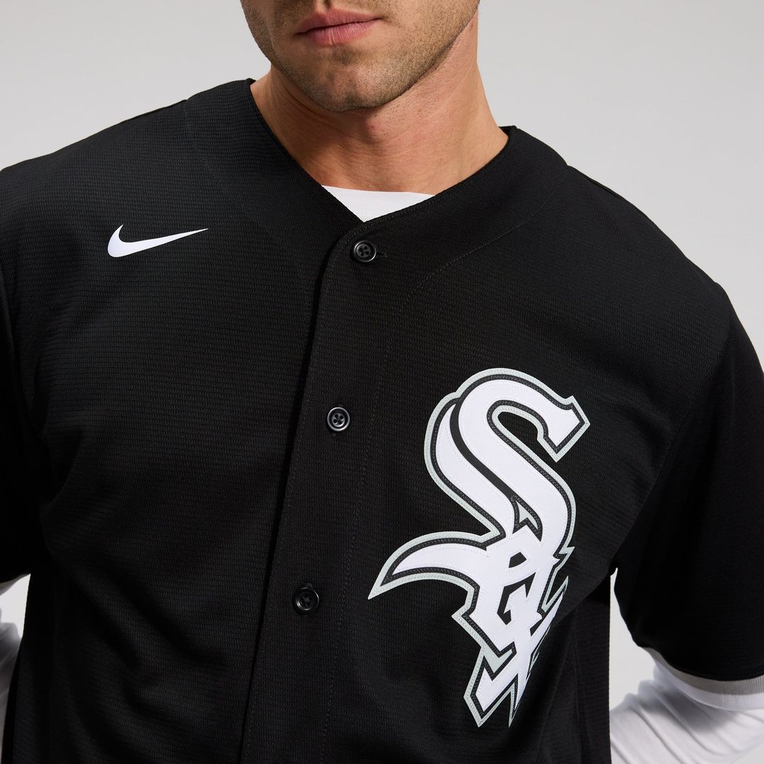 Men's Chicago White Sox Black Alternate Replica MLB Baseball Jersey - view 6