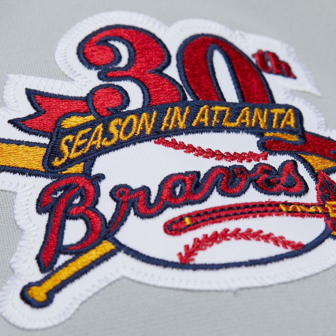 Men's Atlanta Braves Chipper Jones Gray 1995 Throwback MLB Baseball Jersey - view 9