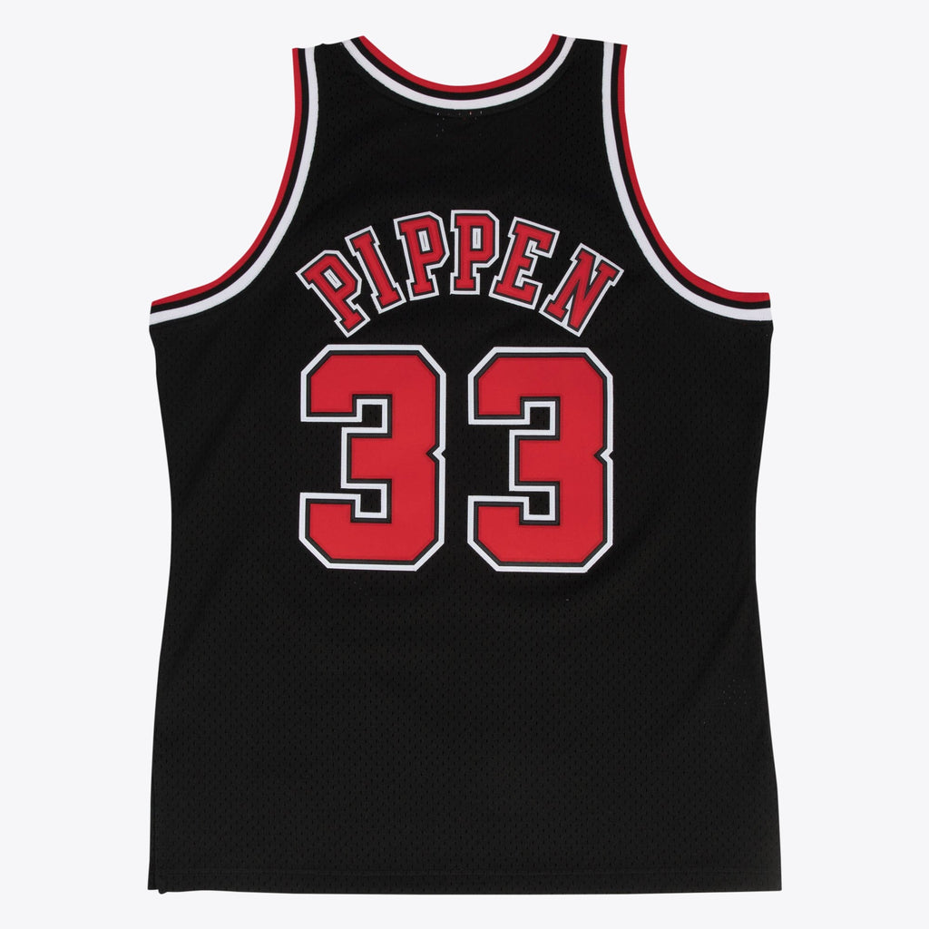 Men's Chicago Bulls Scottie Pippen 1997-98 Hardwood Classics Alternate Swingman NBA Basketball Jersey - Black - view 2